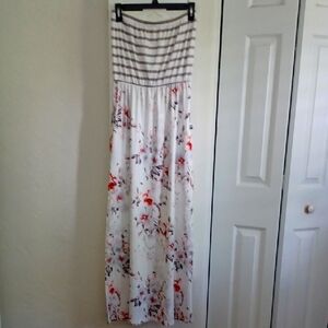 Floral Pocketed Maxi Dress Size Small